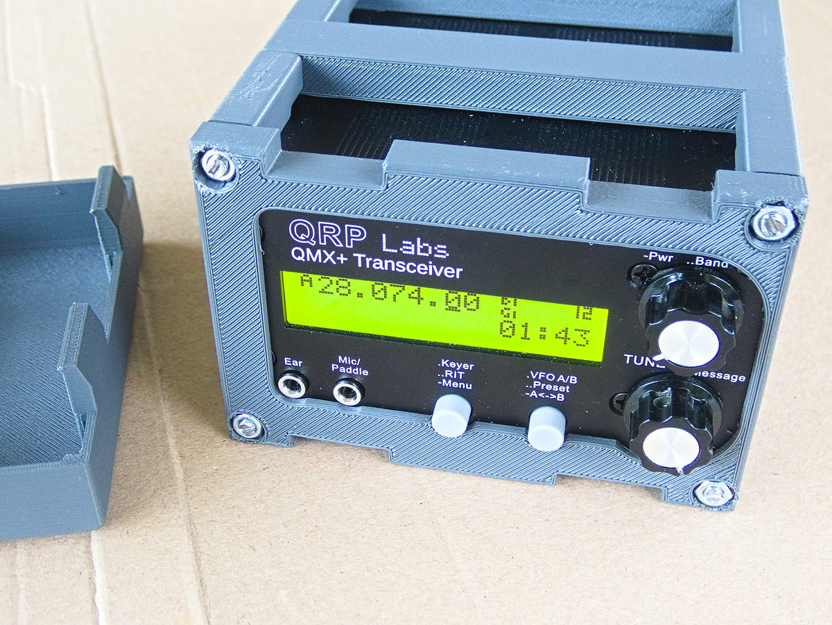QMX+ front panel